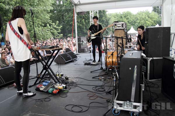 NISENNENMONDAI - 2014-06-08 - PARIS - Parc de la Villette - Yuri Zaikawa - Sayaka Himeno - Masako Takada